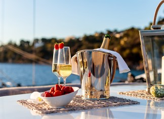 Qual è la differenza tra Prosecco DOC e Champagne?