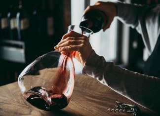 Decantare un vino: serve davvero?