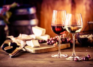 Con quale vino rosso fare aperitivo?
