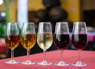 Cos’è il vino liquoroso?